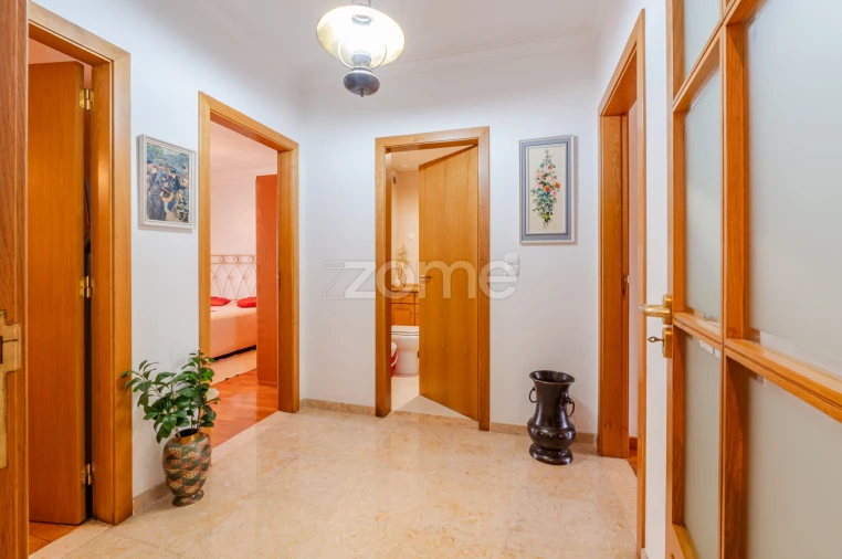 Apartamento T3 para Arrendamento em Santa Iria de Azoia, São João da Talha e Bobadela Foto 14