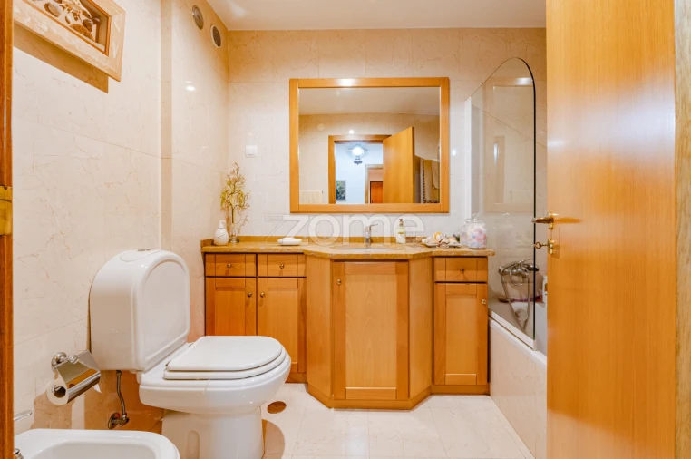 Apartamento T3 para Arrendamento em Santa Iria de Azoia, São João da Talha e Bobadela Foto 15