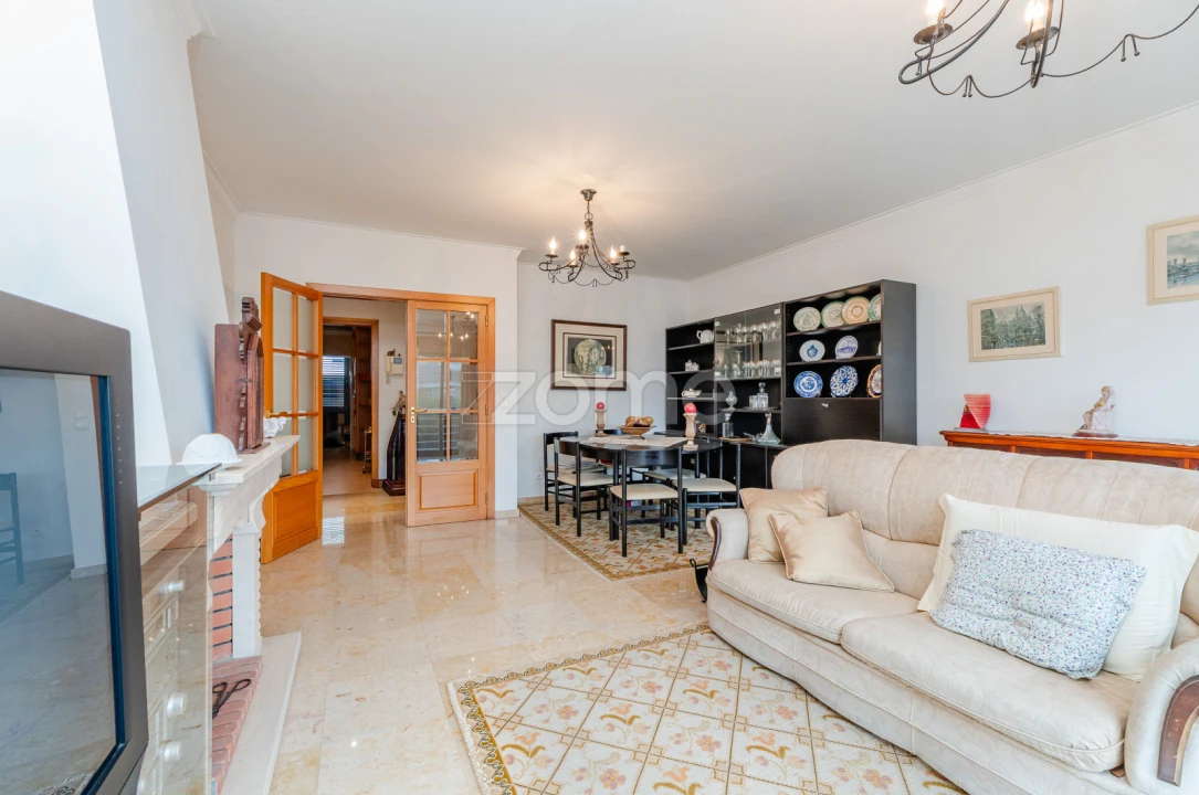 Apartamento T3 para Arrendamento em Santa Iria de Azoia, São João da Talha e Bobadela Foto 5