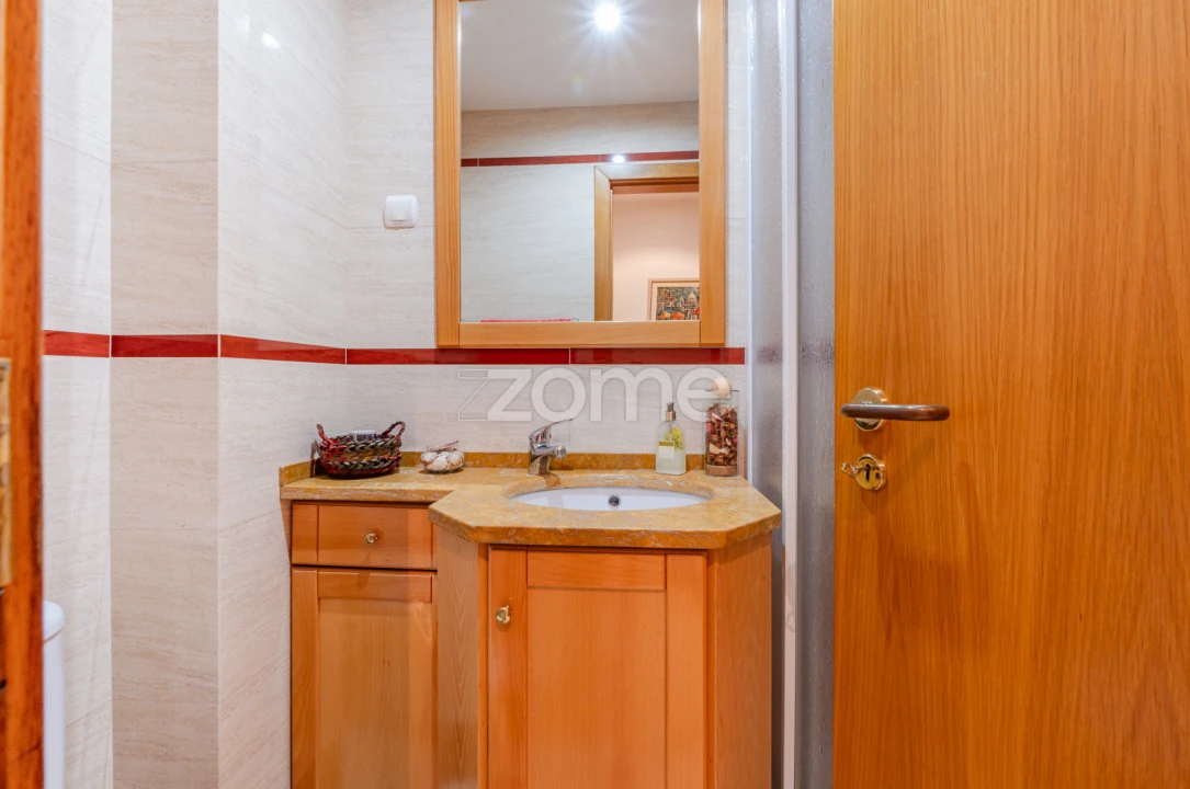 Apartamento T3 para Arrendamento em Santa Iria de Azoia, São João da Talha e Bobadela Foto 12