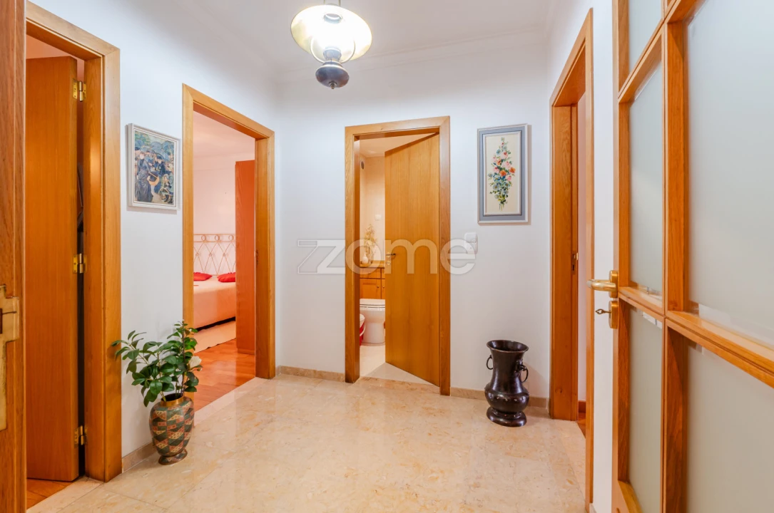 Apartamento T3 para Arrendamento em Santa Iria de Azoia, São João da Talha e Bobadela Foto 14