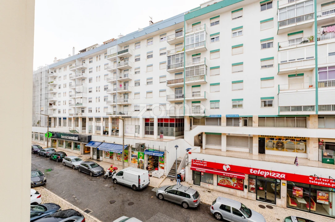 Apartamento T3 para Arrendamento em Santa Iria de Azoia, São João da Talha e Bobadela Foto 22