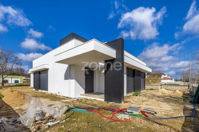 Moradia T3 para Venda em Santa Eufémia e Boa Vista