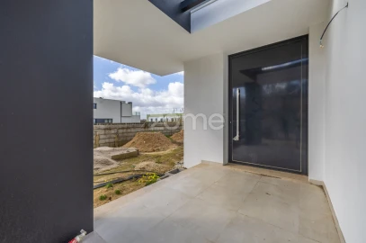 Moradia T3 para Venda em Santa Eufémia e Boa Vista