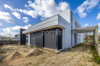 Moradia T3 para Venda em Santa Eufémia e Boa Vista