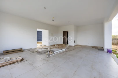 Moradia T3 para Venda em Santa Eufémia e Boa Vista