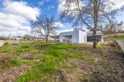 Moradia T3 para Venda em Santa Eufémia e Boa Vista