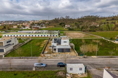 Moradia T3 para Venda em Santa Eufémia e Boa Vista
