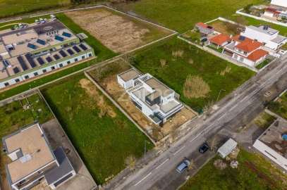Moradia T3 para Venda em Santa Eufémia e Boa Vista