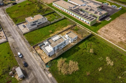 Moradia T3 para Venda em Santa Eufémia e Boa Vista