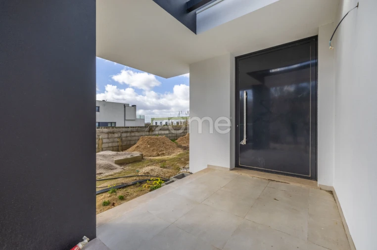 Moradia T3 para Venda em Santa Eufémia e Boa Vista Foto 3