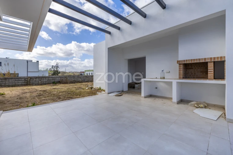 Moradia T3 para Venda em Santa Eufémia e Boa Vista Foto 5