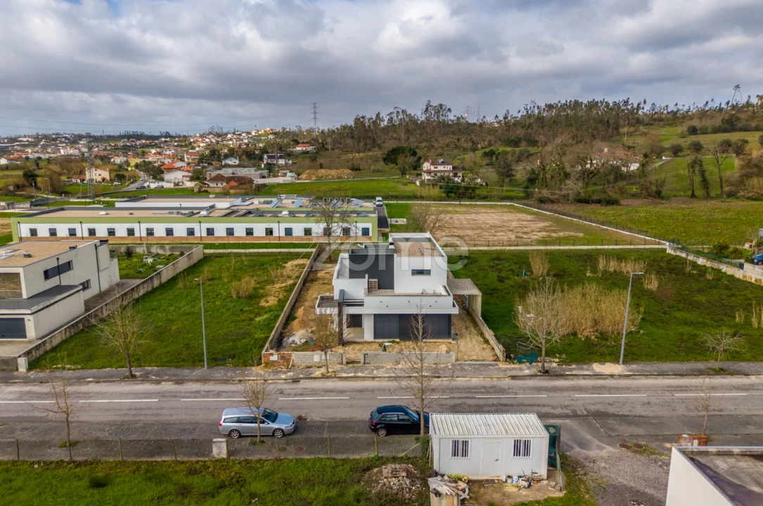 Moradia T3 para Venda em Santa Eufémia e Boa Vista Foto 17
