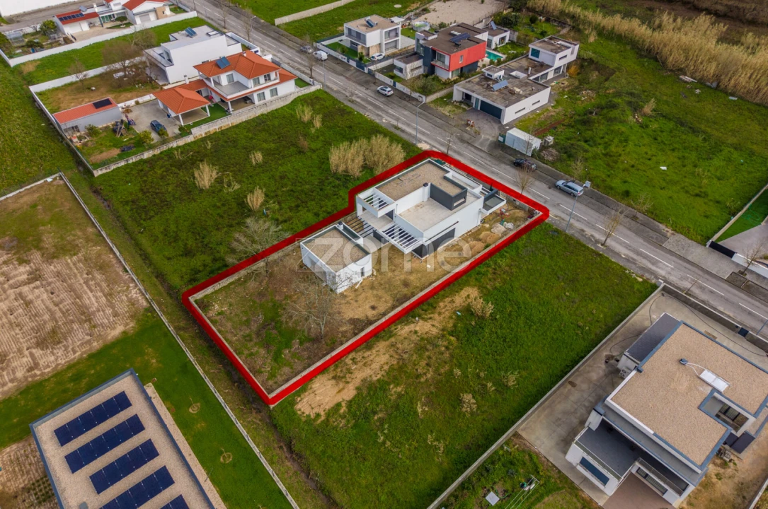 Moradia T3 para Venda em Santa Eufémia e Boa Vista Foto 24