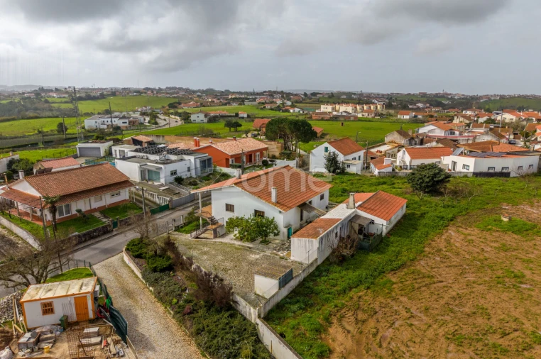 Moradia T2 para Venda em Alcobaça e Vestiaria Foto 56