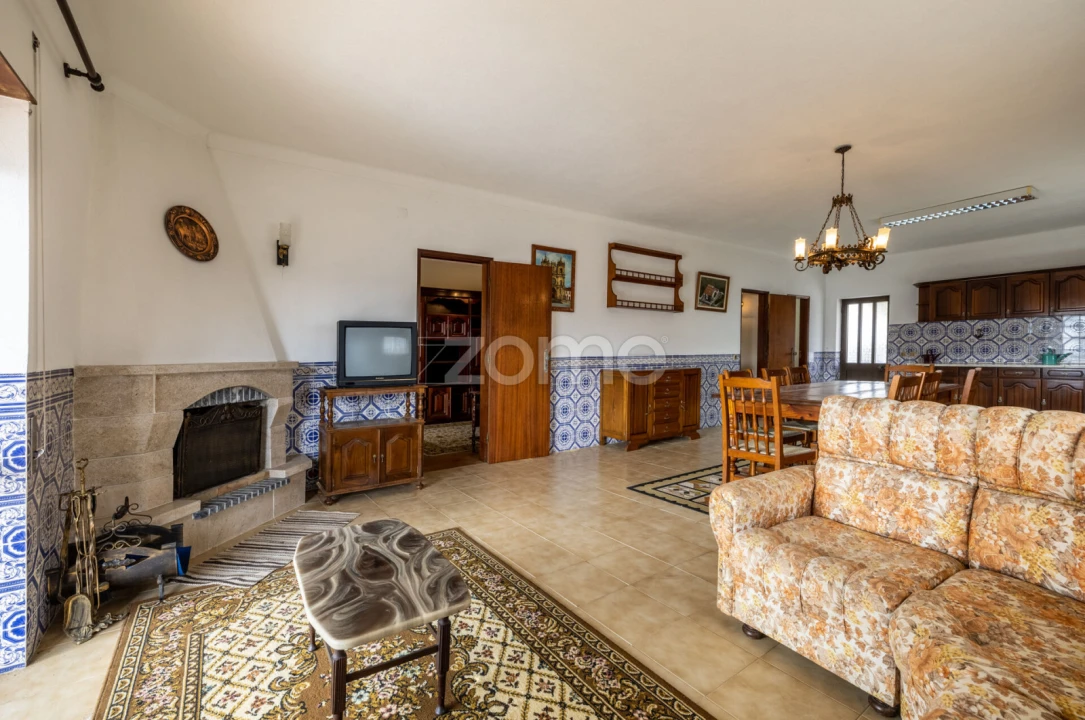 Moradia T2 para Venda em Alcobaça e Vestiaria Foto 13