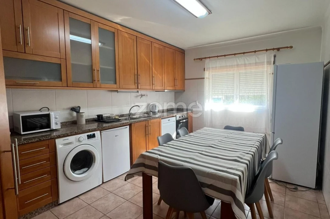 Apartamento T3 para Venda em São Martinho do Bispo e Ribeira de Frades Foto 1