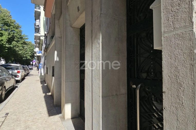 Apartamento T1 para Arrendamento em Areeiro Foto 20