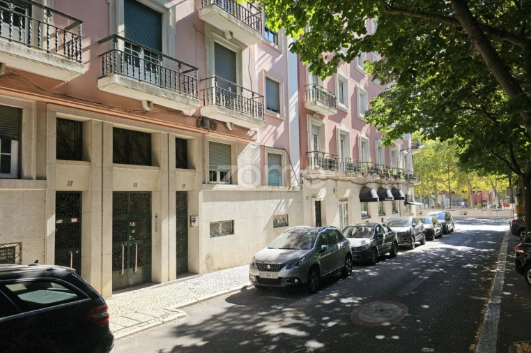 Apartamento T1 para Arrendamento em Areeiro Foto 2