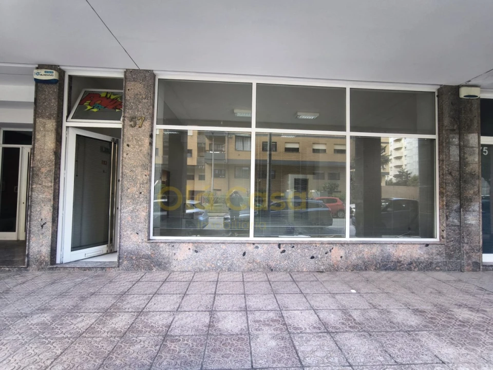 Loja para Arrendamento em Santa Marinha e São Pedro da Afurada Foto 13