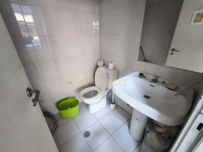 Loja para Arrendamento em Santa Marinha e São Pedro da Afurada Foto 8