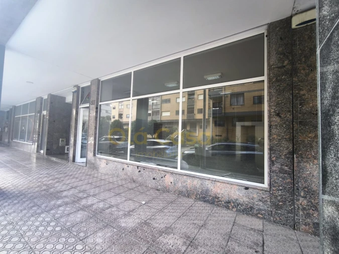 Loja para Arrendamento em Santa Marinha e São Pedro da Afurada Foto 12