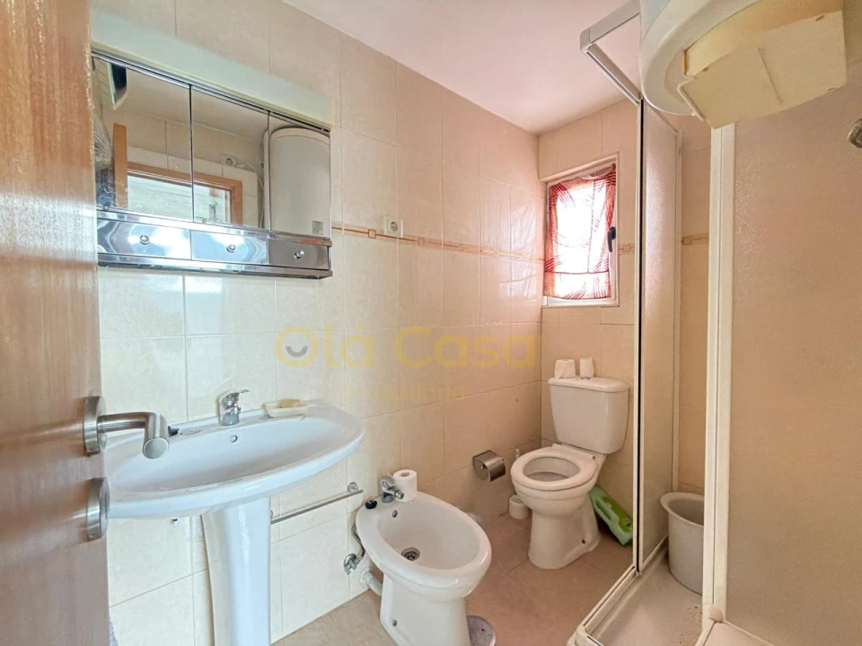 Moradia T1 para Venda em Canelas Foto 8