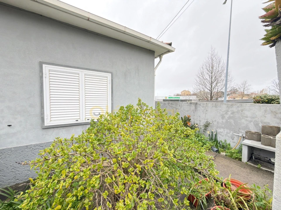 Moradia T1 para Venda em Canelas Foto 16