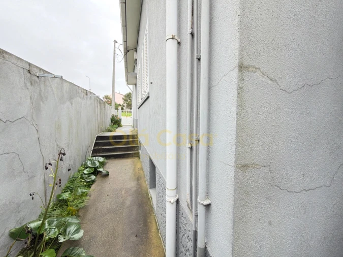 Moradia T1 para Venda em Canelas Foto 14