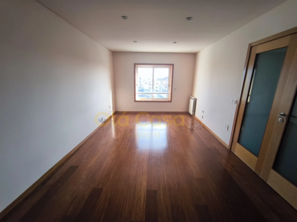 Apartamento T1 para Venda em Canidelo Foto 2