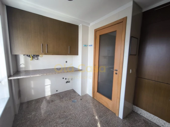 Apartamento T1 para Venda em Canidelo Foto 18