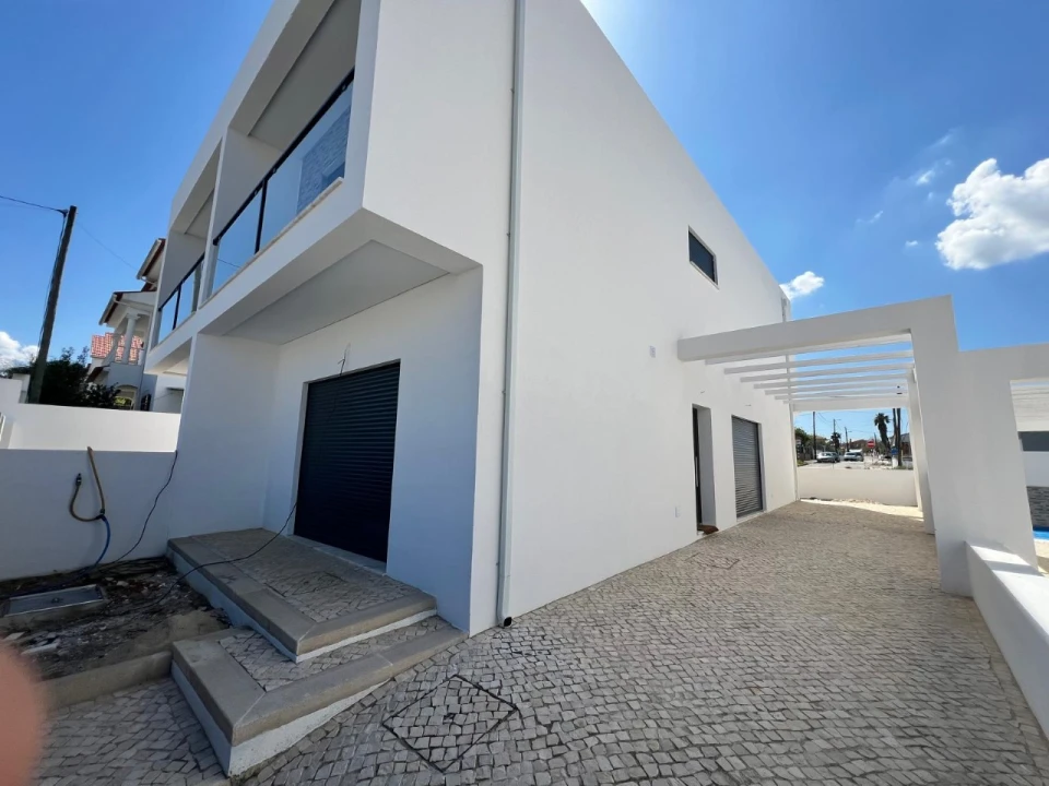 Moradia T3 para Venda em Fernao Ferro Foto 2