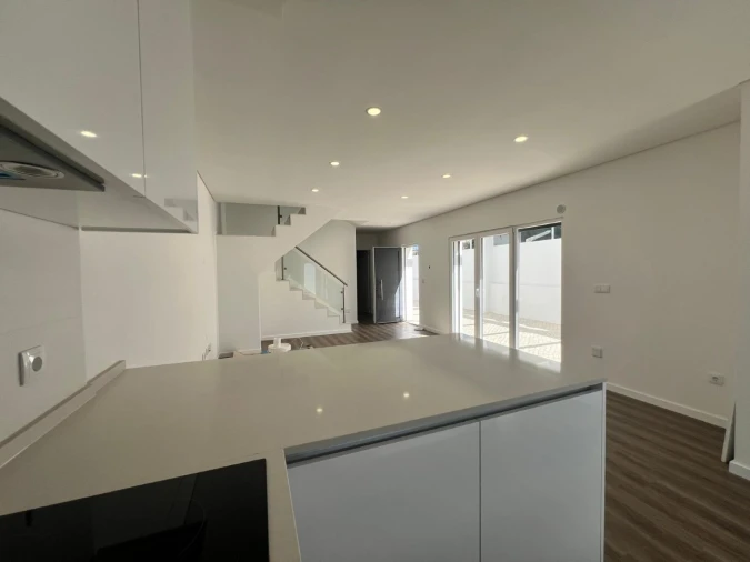 Moradia T3 para Venda em Fernao Ferro Foto 12