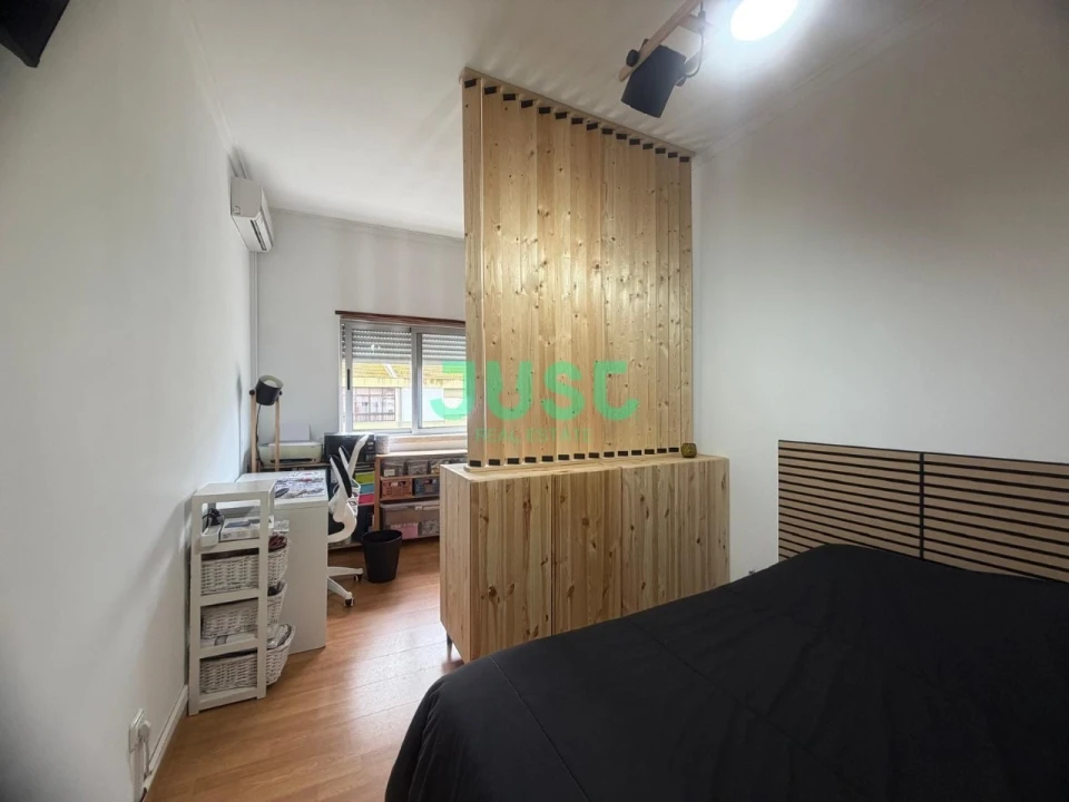 Apartamento T2 para Venda em Amora Foto 12