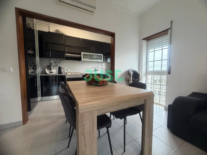 Apartamento T2 para Venda em Amora Foto 1