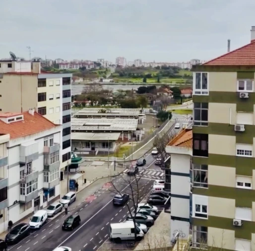 Apartamento T2 para Venda em Amora Foto 3