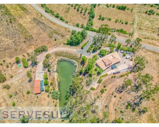 Moradia T4 para Venda em Silves Foto 4