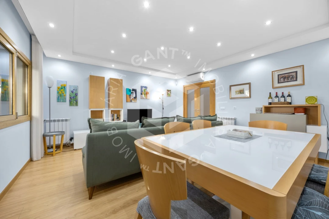 Apartamento T2 para Venda em Sacavém e Prior Velho Foto 2