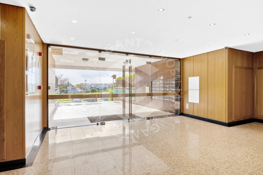 Apartamento T2 para Venda em Sacavém e Prior Velho Foto 22