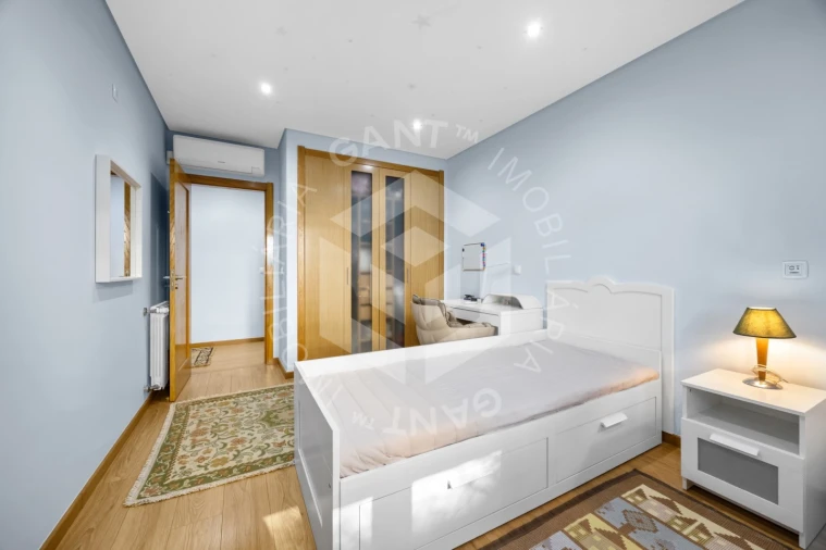 Apartamento T2 para Venda em Sacavém e Prior Velho Foto 11