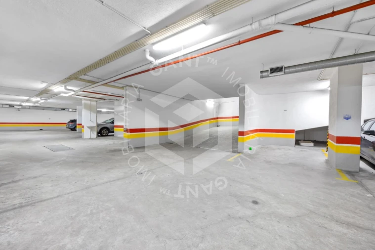 Apartamento T2 para Venda em Sacavém e Prior Velho Foto 24