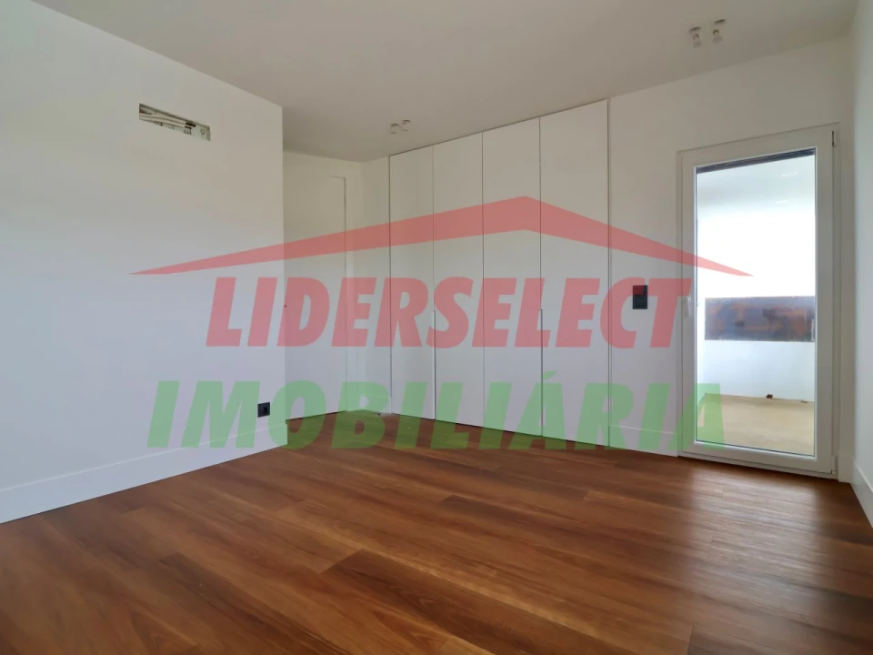 Moradia T3 para Venda em Ribamar Foto 18