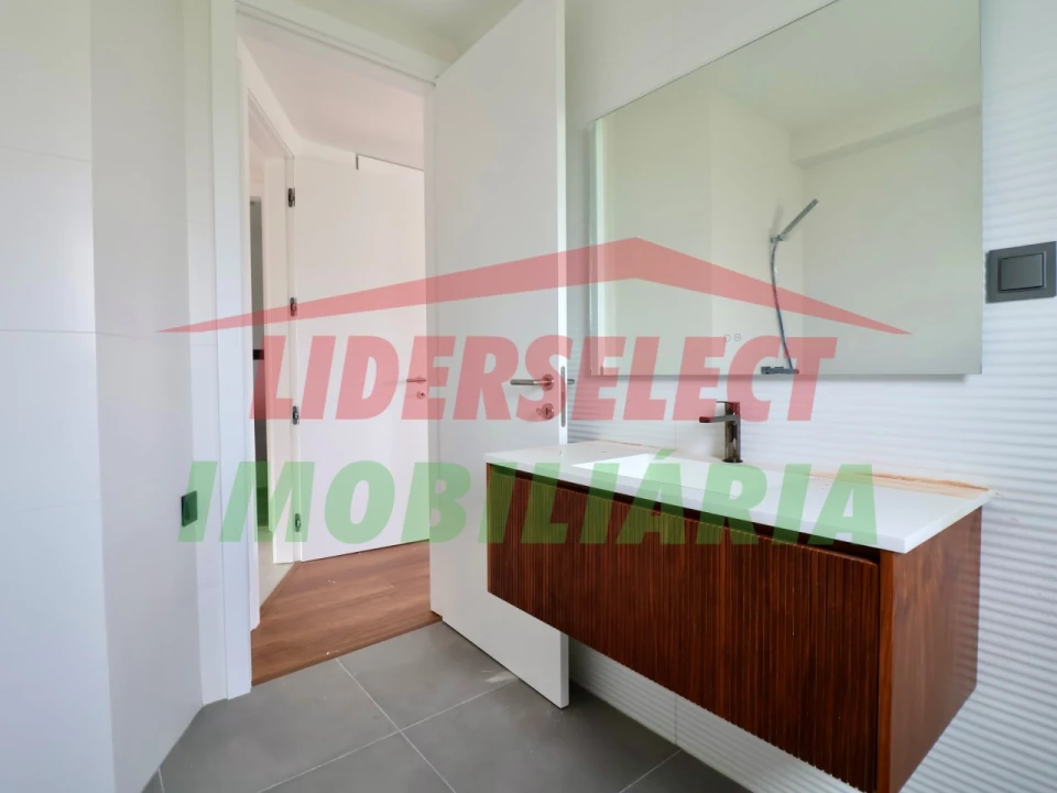 Moradia T3 para Venda em Ribamar Foto 22