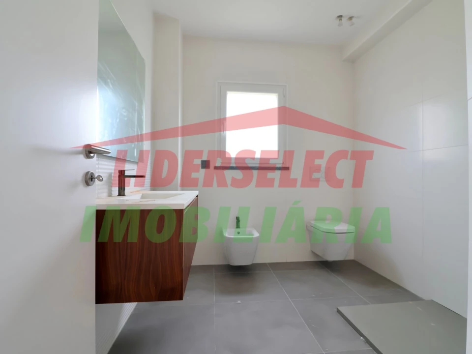 Moradia T3 para Venda em Ribamar Foto 23