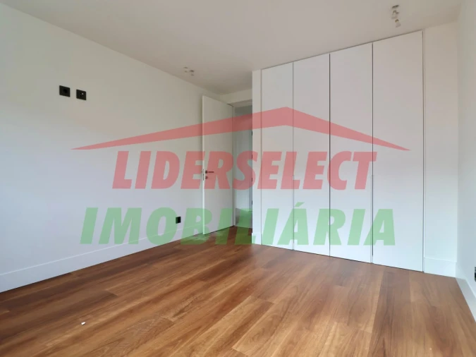 Moradia T3 para Venda em Ribamar Foto 29