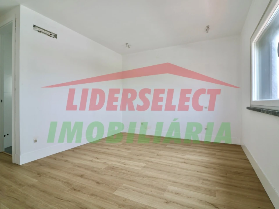 Moradia T3 para Venda em Ribamar Foto 19