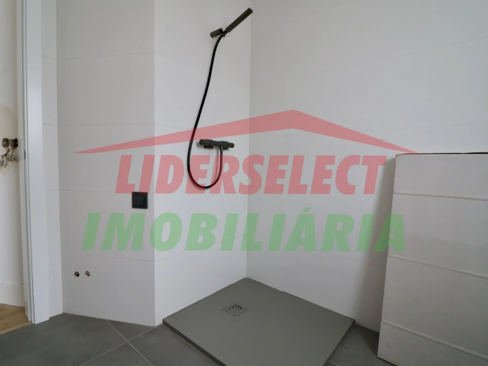 Moradia T3 para Venda em Ribamar Foto 23