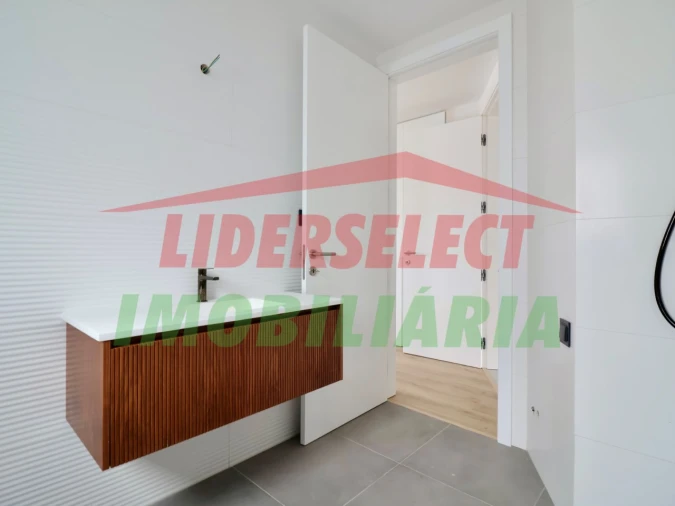 Moradia T3 para Venda em Ribamar Foto 21