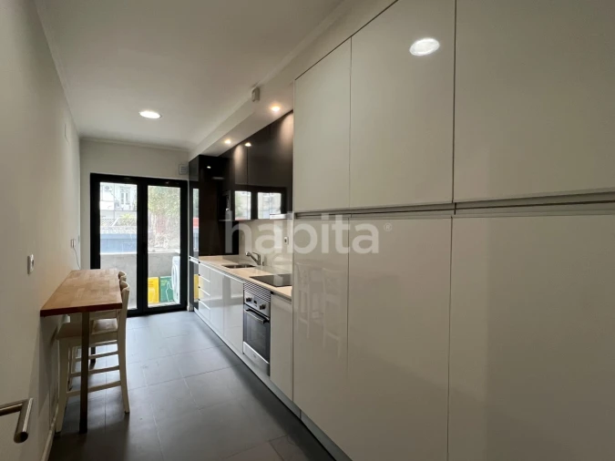 Apartamento T1 para Arrendamento em Arroios Foto 9