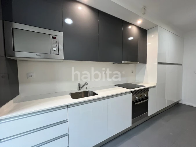 Apartamento T1 para Arrendamento em Arroios Foto 13